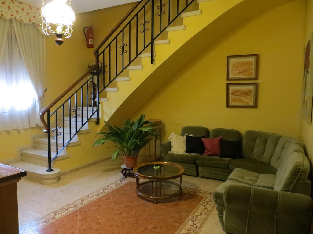 Hostal Restaurante Reina El Tejar Dış mekan fotoğraf