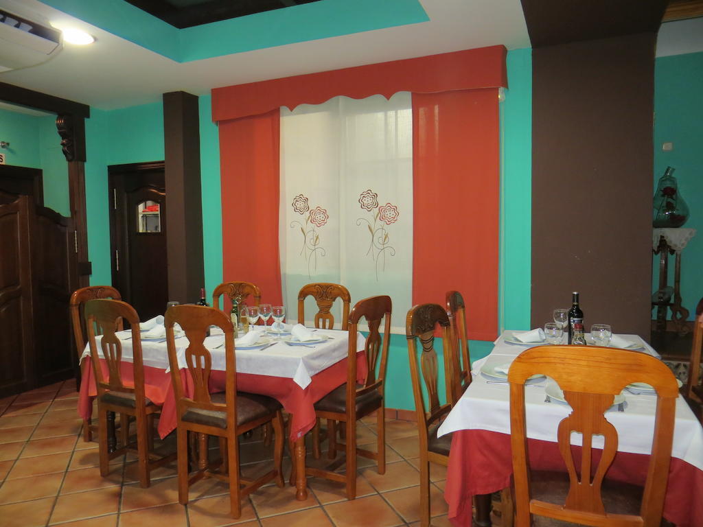 Hostal Restaurante Reina El Tejar Dış mekan fotoğraf