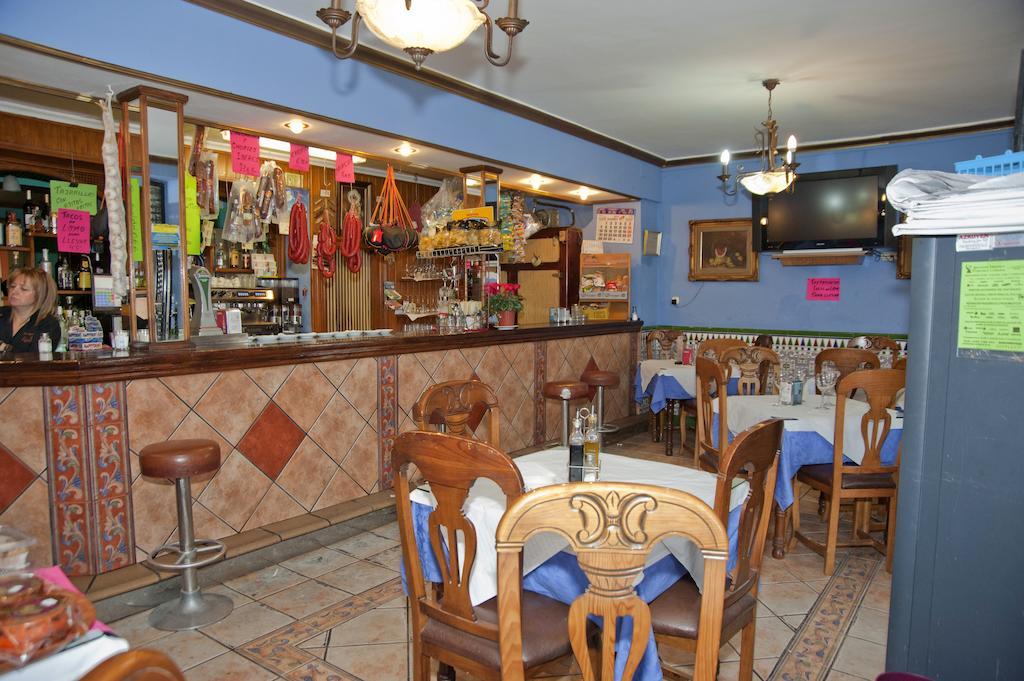 Hostal Restaurante Reina El Tejar Dış mekan fotoğraf